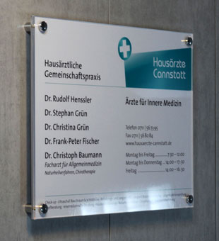 Hausrzte-Praxis Schild